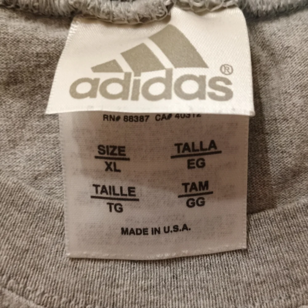 Adidas Gray T-Shirt - Picture 2 of 3